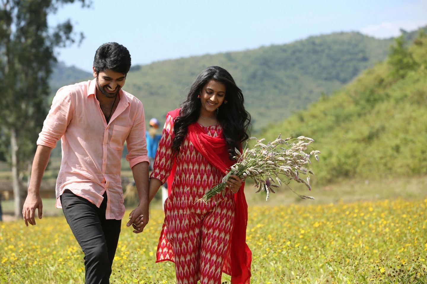 Oka Manasu Movie Latest Stills