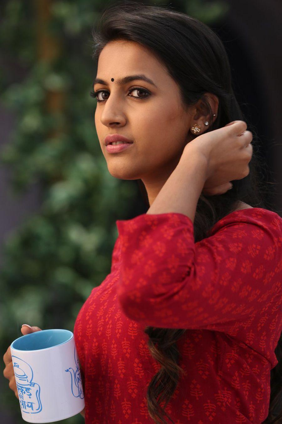 Oka Manasu Movie Latest Stills