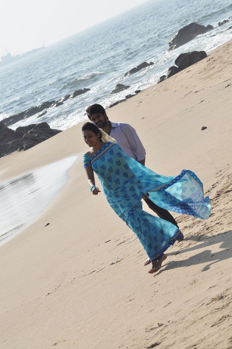 Oka Manasu Movie Latest Stills