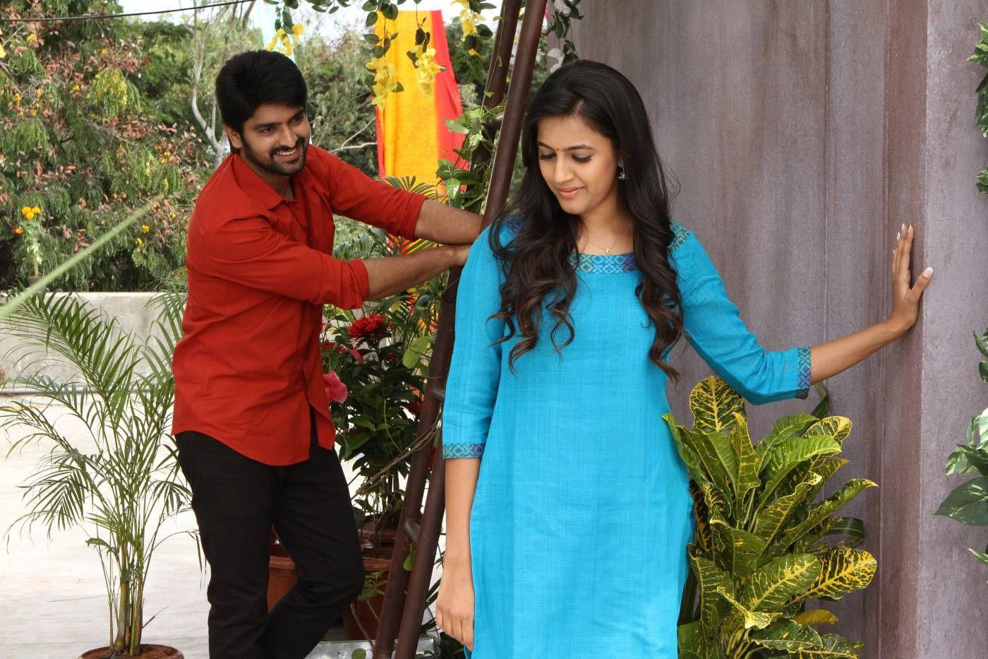 Oka Manasu Movie Working Stills