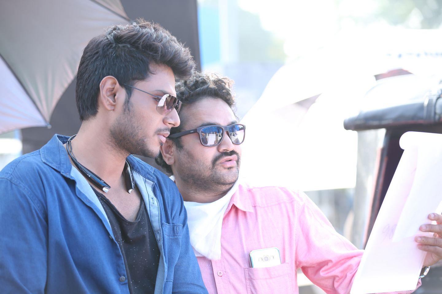 Okka Ammayi Thappa Working Stills