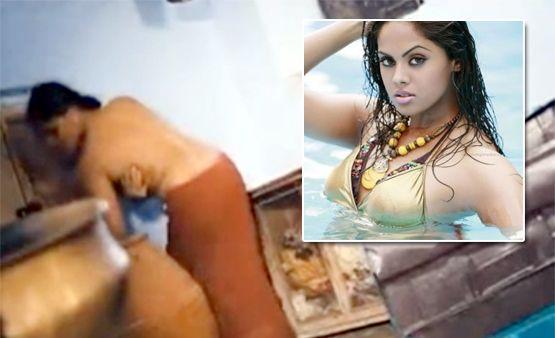 OMG!! Leaked Shocking Pictures of Bollywood Celebs