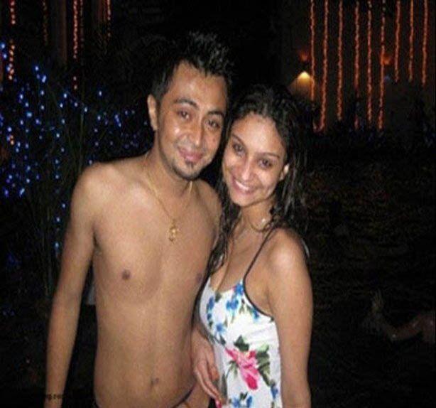 OMG!! Leaked Shocking Pictures of Bollywood Celebs