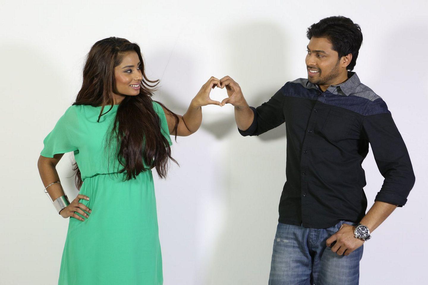 Padamati Sandhya Ragam Movie Stills & Posters