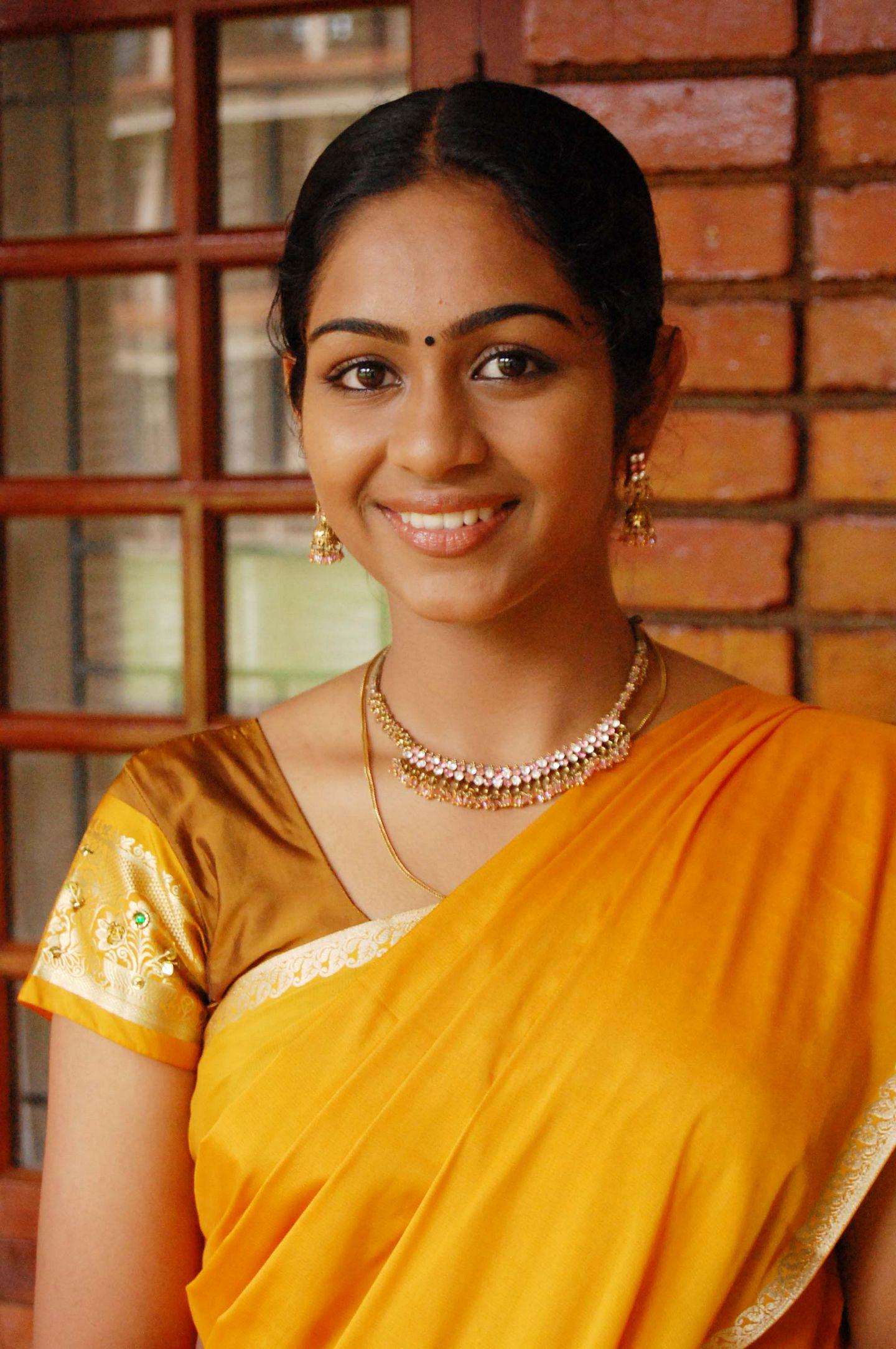 Pallikoodam Pogamale Stills