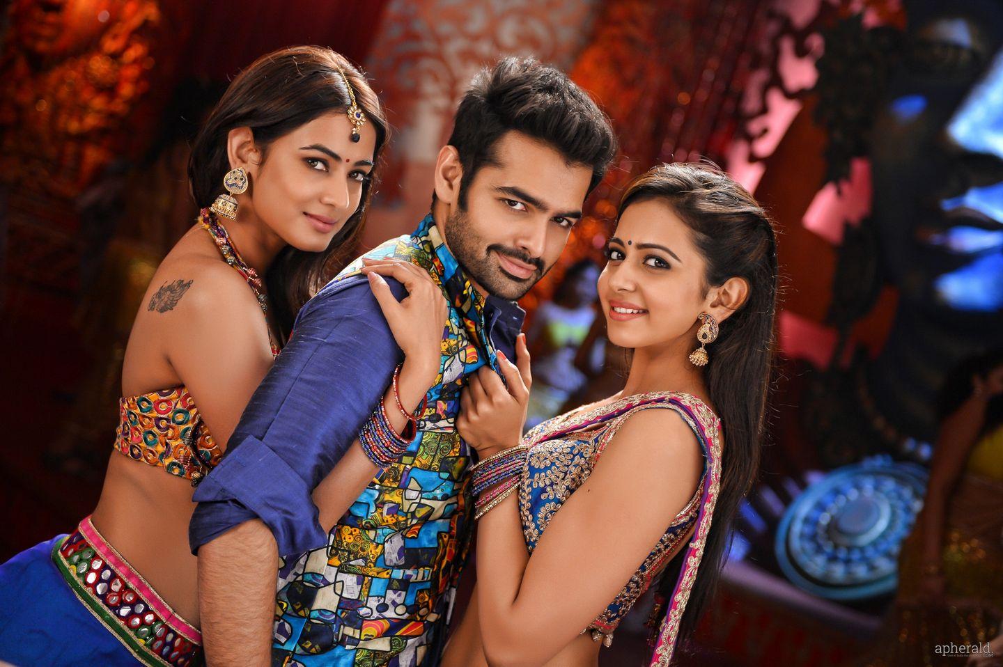  Pandaga Chesko Movie Stills