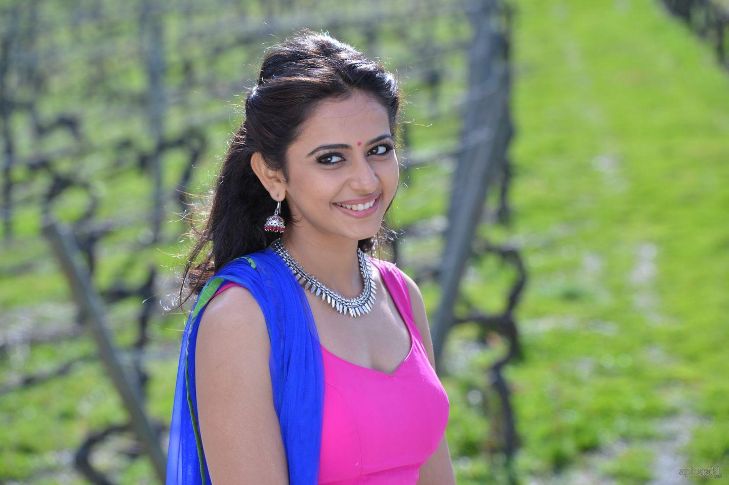  Pandaga Chesko Movie Stills