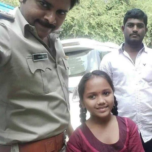 Pawan Kalyan Recent Photos at Sardaar Gabbar Singh Shooting Spot