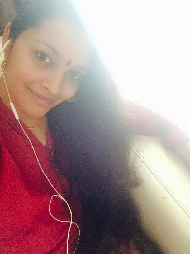 Pawan Kalyan EX-Wife shares UNSEEN Old Photos of Power Star