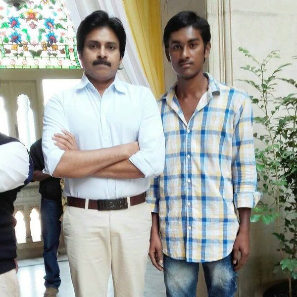 Pawan Kalyan Latest Unseen Pics from Sardaar Gabbar Singh Sets