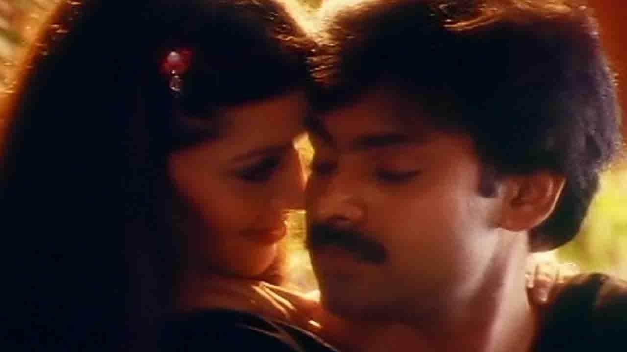 Pawan Kalyan Most Romantic Photos