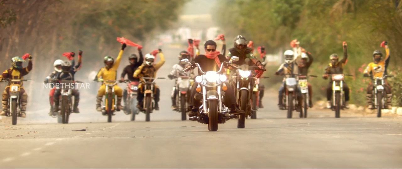 Pawan Kalyan’s Sardaar Gabbar Singh Movie Making Stills