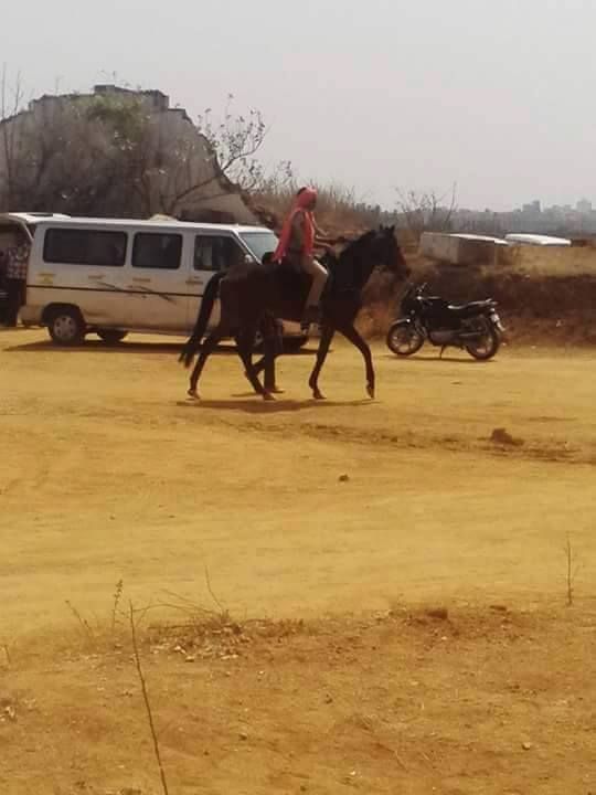 Pawan Kalyan Unseen Leaked Photos from the sets of Sardaar Gabbar Singh