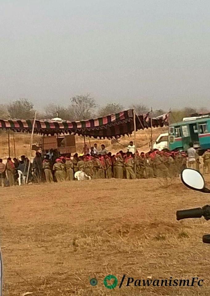 Pawan Kalyan Unseen Leaked Photos from the sets of Sardaar Gabbar Singh