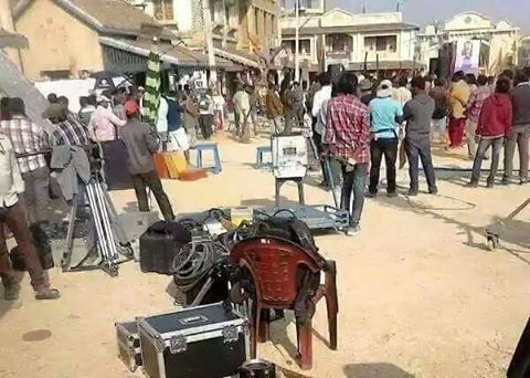 Pawan Kalyan Unseen Leaked Photos from the sets of Sardaar Gabbar Singh