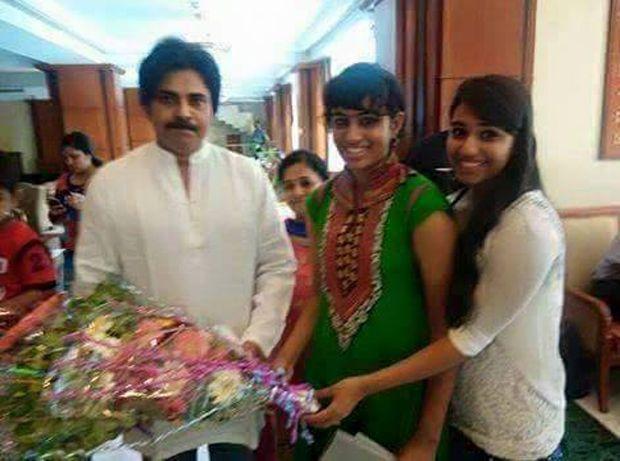 Pawan Kalyan with Lady Fans Latest Photos