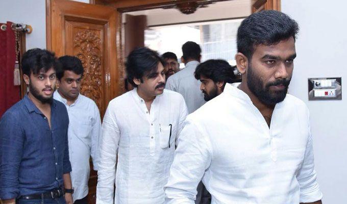 PHOTOS: Pawan Kalyan Press Meet in Paritala Sunitha House