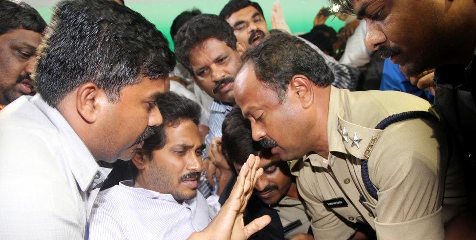 Polices Refused YS Jagan Deeksha Photos