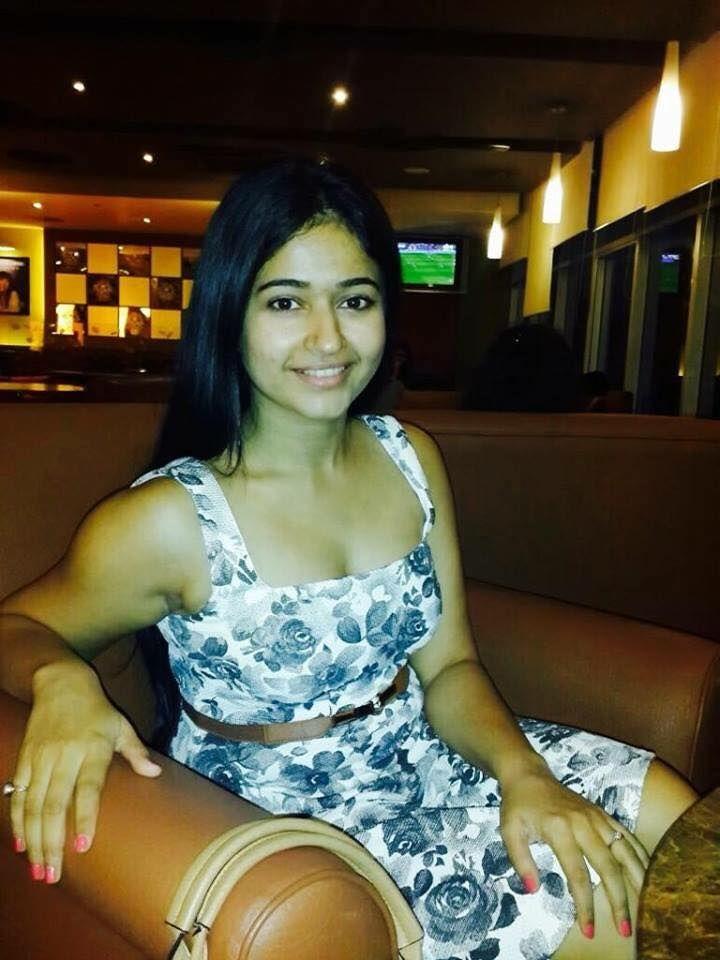 Poonam Bajwa Selfie and Unseen Photos