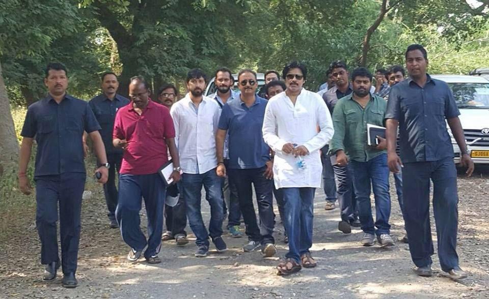 Power Star at Gujarat Sardaar Gabbar Singh Shooting