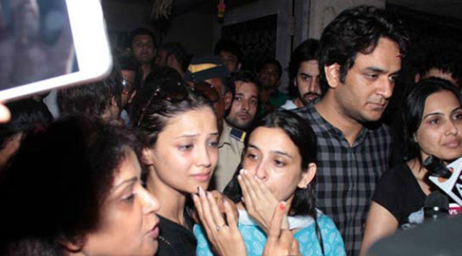 Pratyusha Banerjee Funeral Photos
