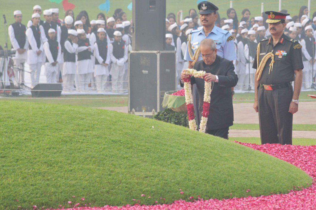 President Shri Pranab Mukherjee Paying Tributes At The Samadhi Of PM Pandit Nehru