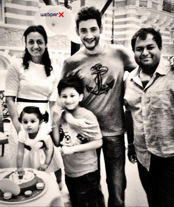 Prince Mahesh Babu Rare family  Pics