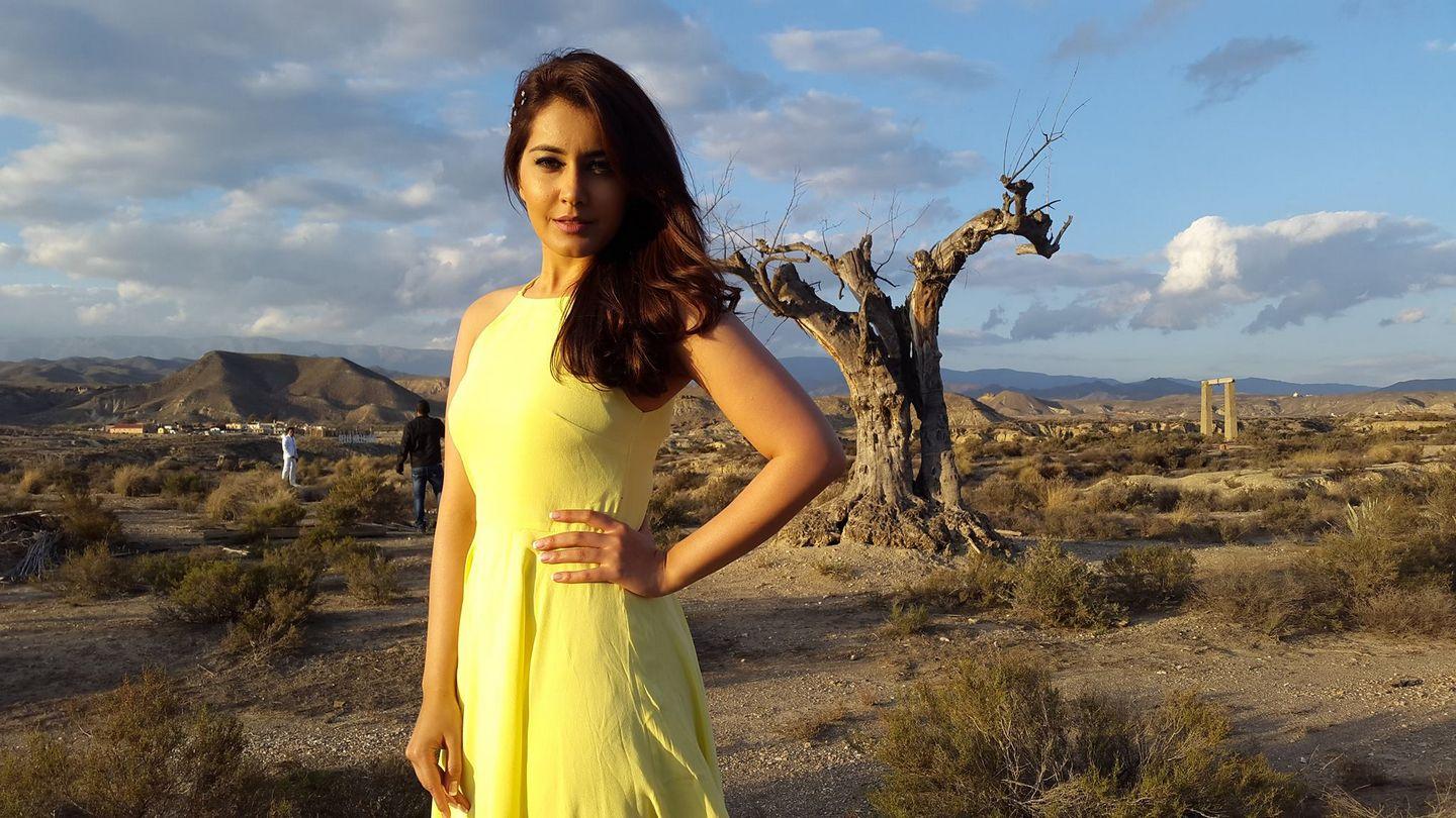 Raashi Khanna Unseen Pictures