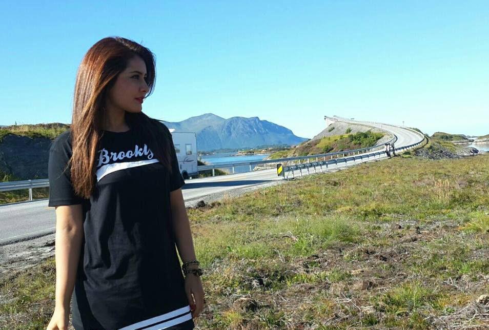 Raashi Khanna Unseen Pictures