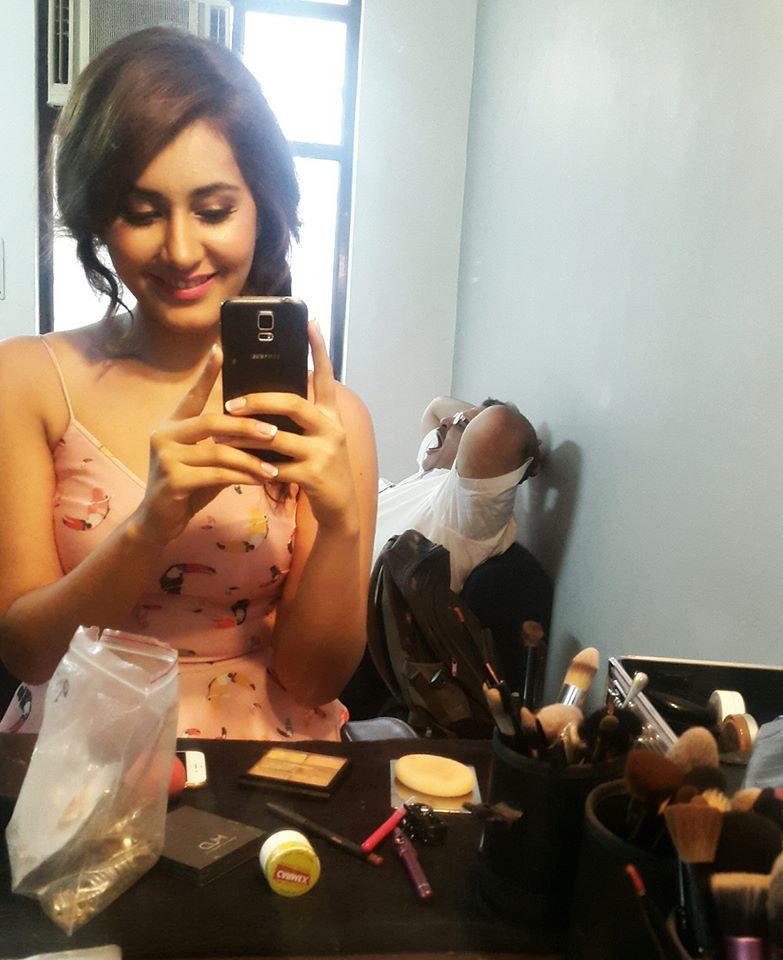 Raashi Khanna Unseen Pictures