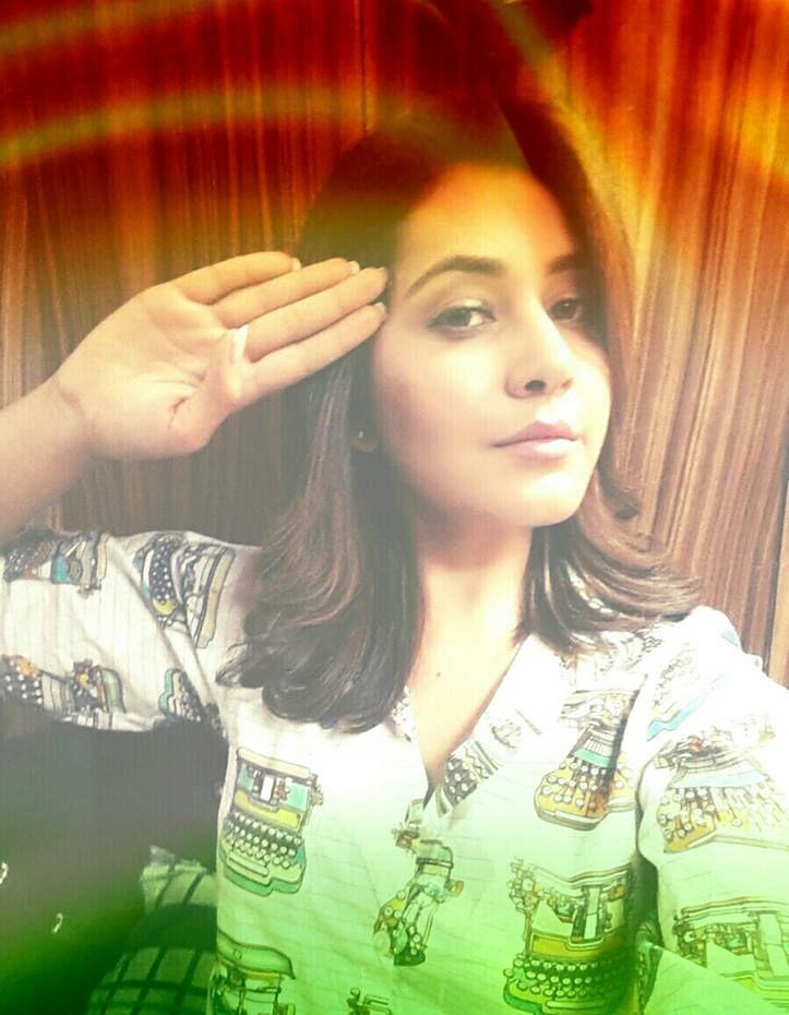 Raashi Khanna Unseen Pictures