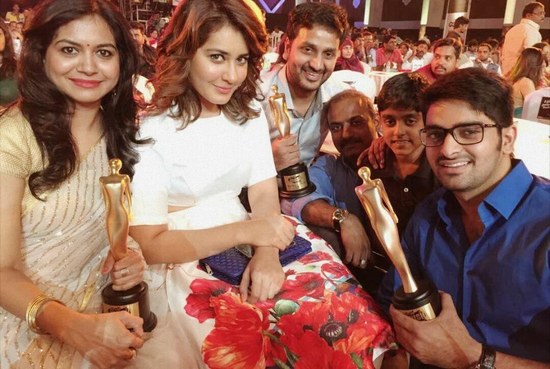 Raashi Khanna Unseen Pictures