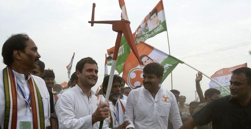 Rahul Gandhi Raithu Bharosa Yatra Photos