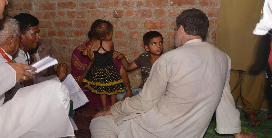 Rahul Gandhi Raithu Bharosa Yatra Photos