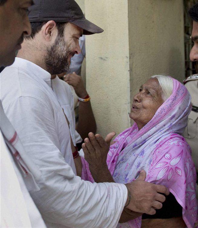 Rahul Gandhi Visits Vidarbha Meets Farmers