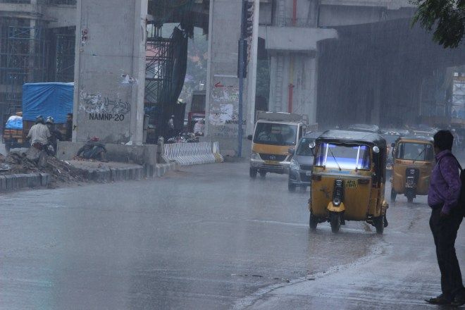 Rain continues to lash Hyderabad city rare photos