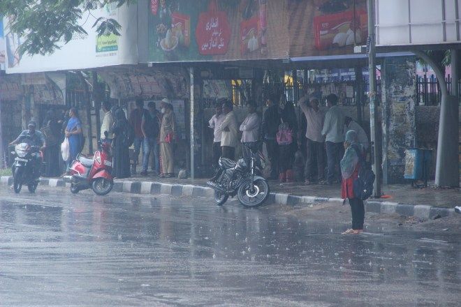 Rain continues to lash Hyderabad city rare photos