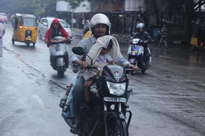 Rain continues to lash Hyderabad city rare photos