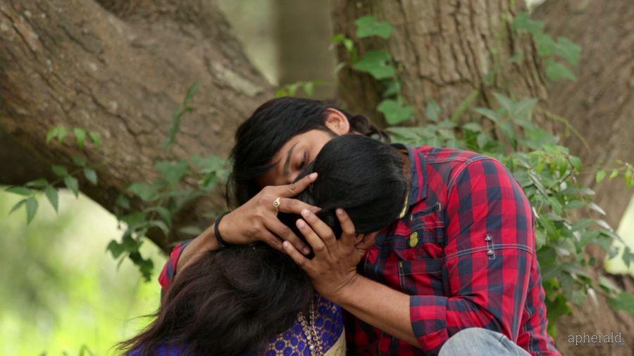 Rajamandary ki 50km Dooram lo Movie Stills