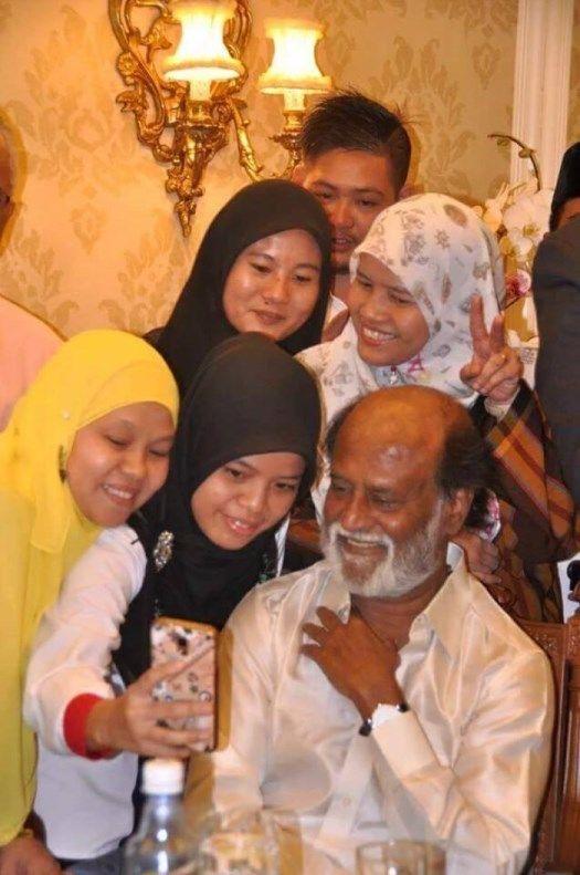 Rajinikanth Trip to Malaysia for Kabali Shooting Photos