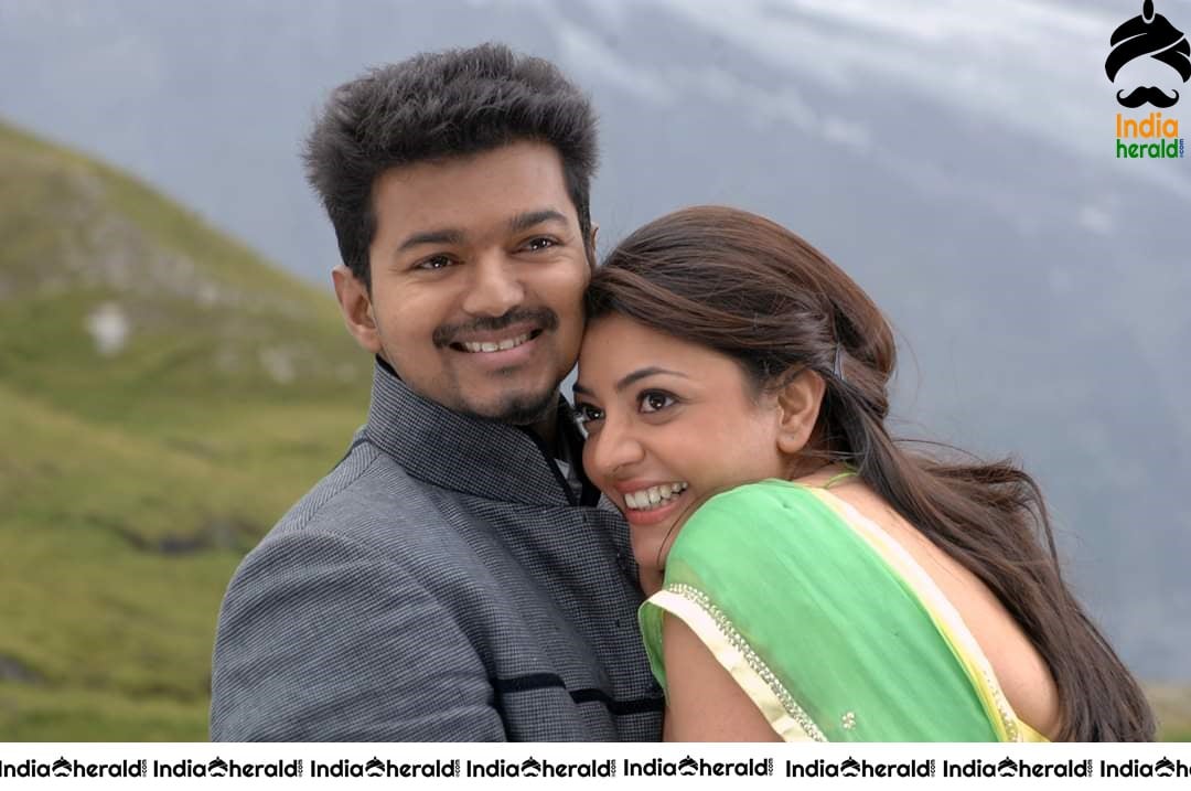 rare-and-unseen-photos-of-vijay-and-kajal-from-thuppakki-mo