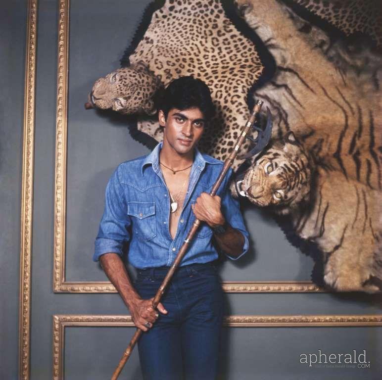 Rare Pics Of Bollywood Stars