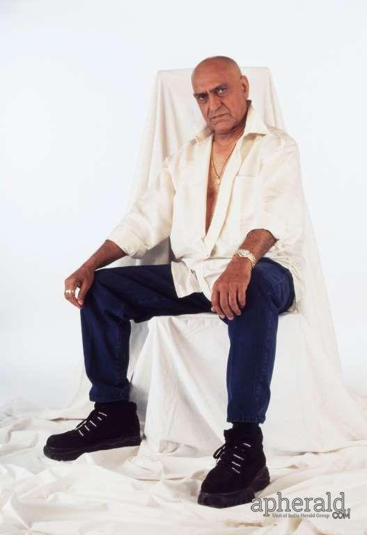 Rare Pics Of Bollywood Stars