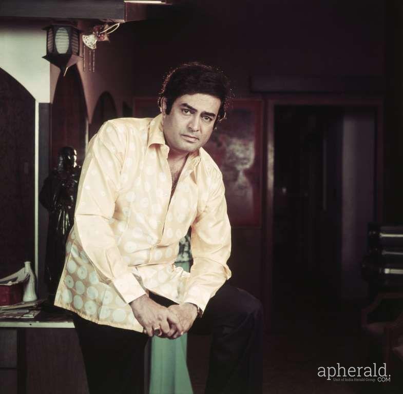 Rare Pics Of Bollywood Stars