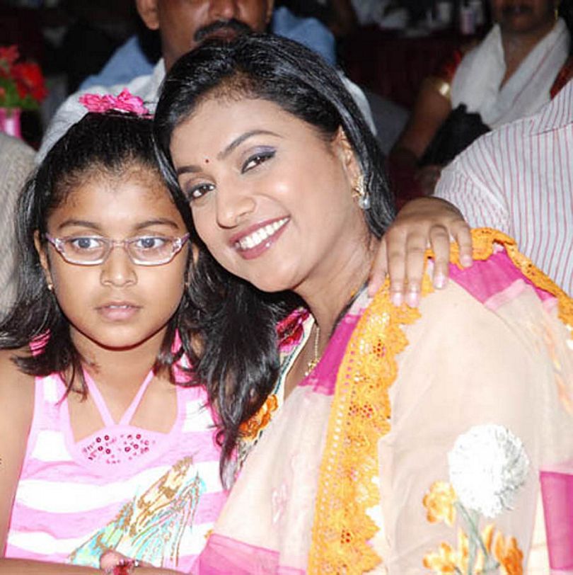 Roja with Daughter Anshu Malika Unseen Pics