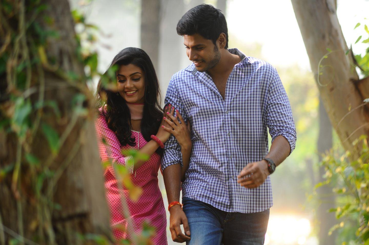 Run Telugu Movie Stills