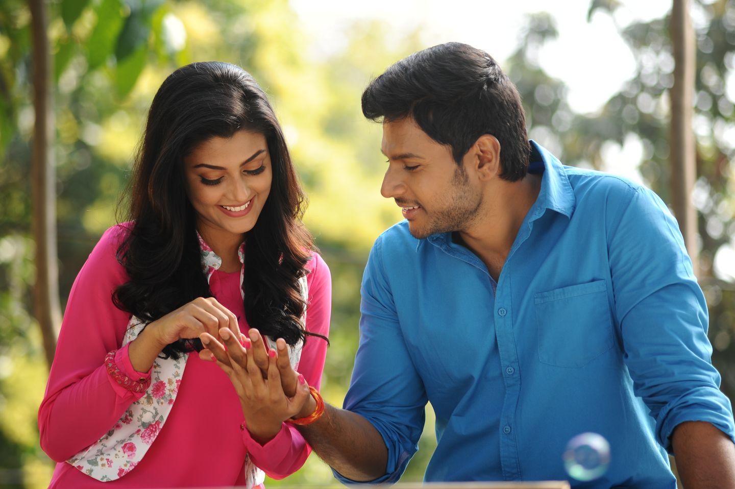 Run Telugu Movie Stills