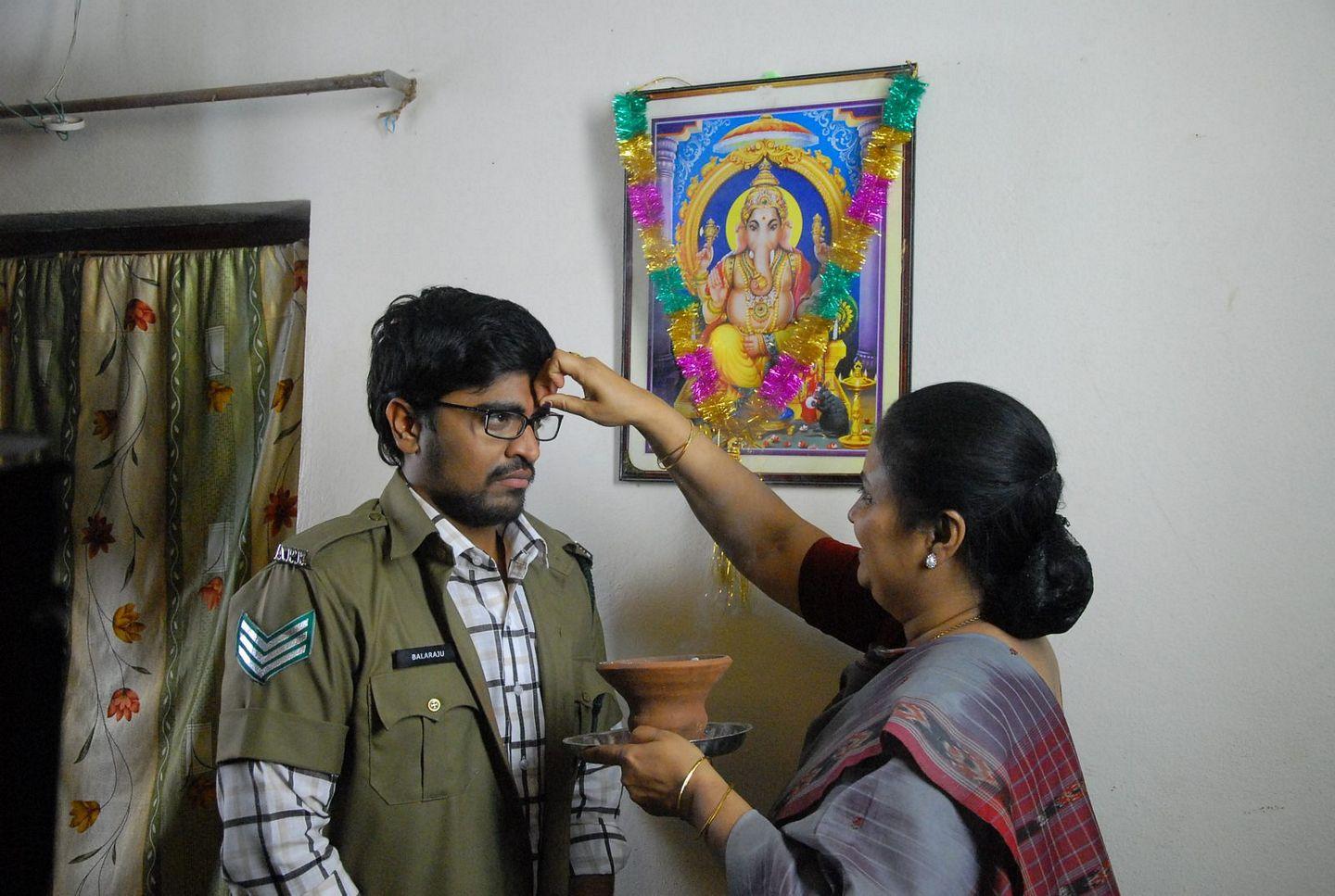 Sahasam Seyara Dimbaka New Stills