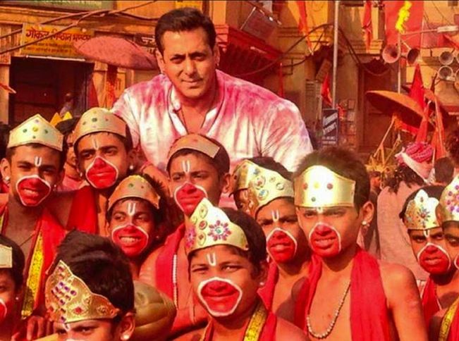 Salman Khan with Fans Unseen Pics