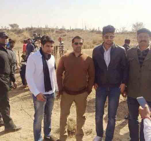 Salman Khan with Fans Unseen Pics